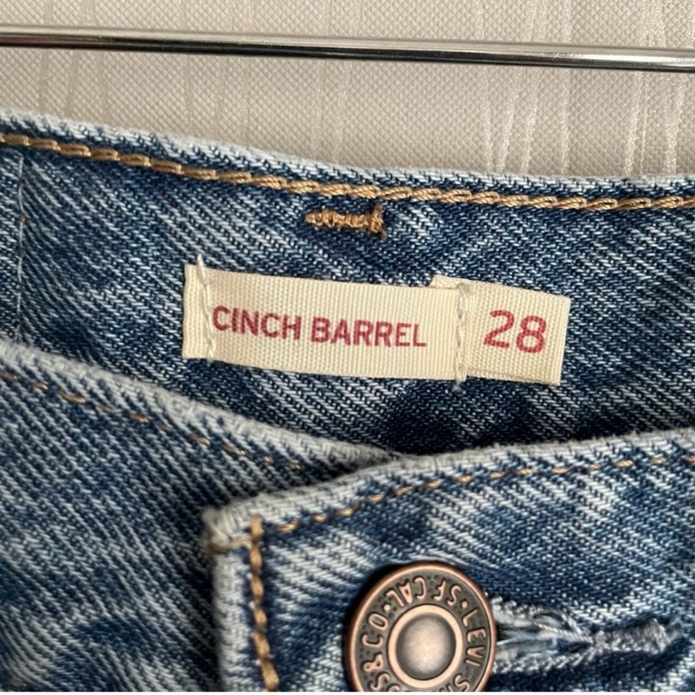 NWT Levi’s Cinch Barrel Jeans - Picture 8 of 14
